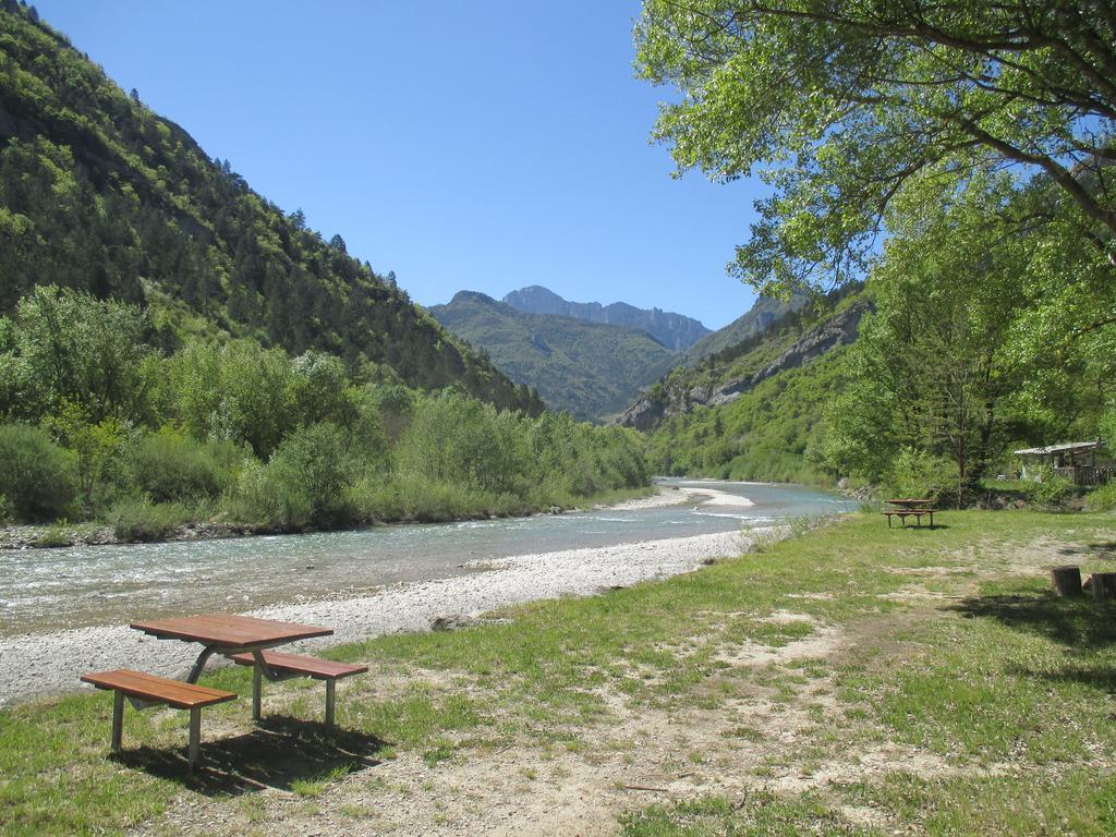 Les Acacias Hotel Vercheny Kültér fotó