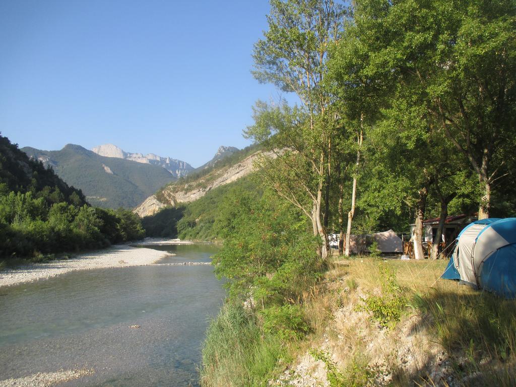 Les Acacias Hotel Vercheny Kültér fotó